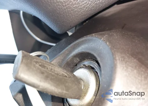 2015 Ford Focus Se z USA, uszkodzony, nr VIN 1FADP3F2XFL254674